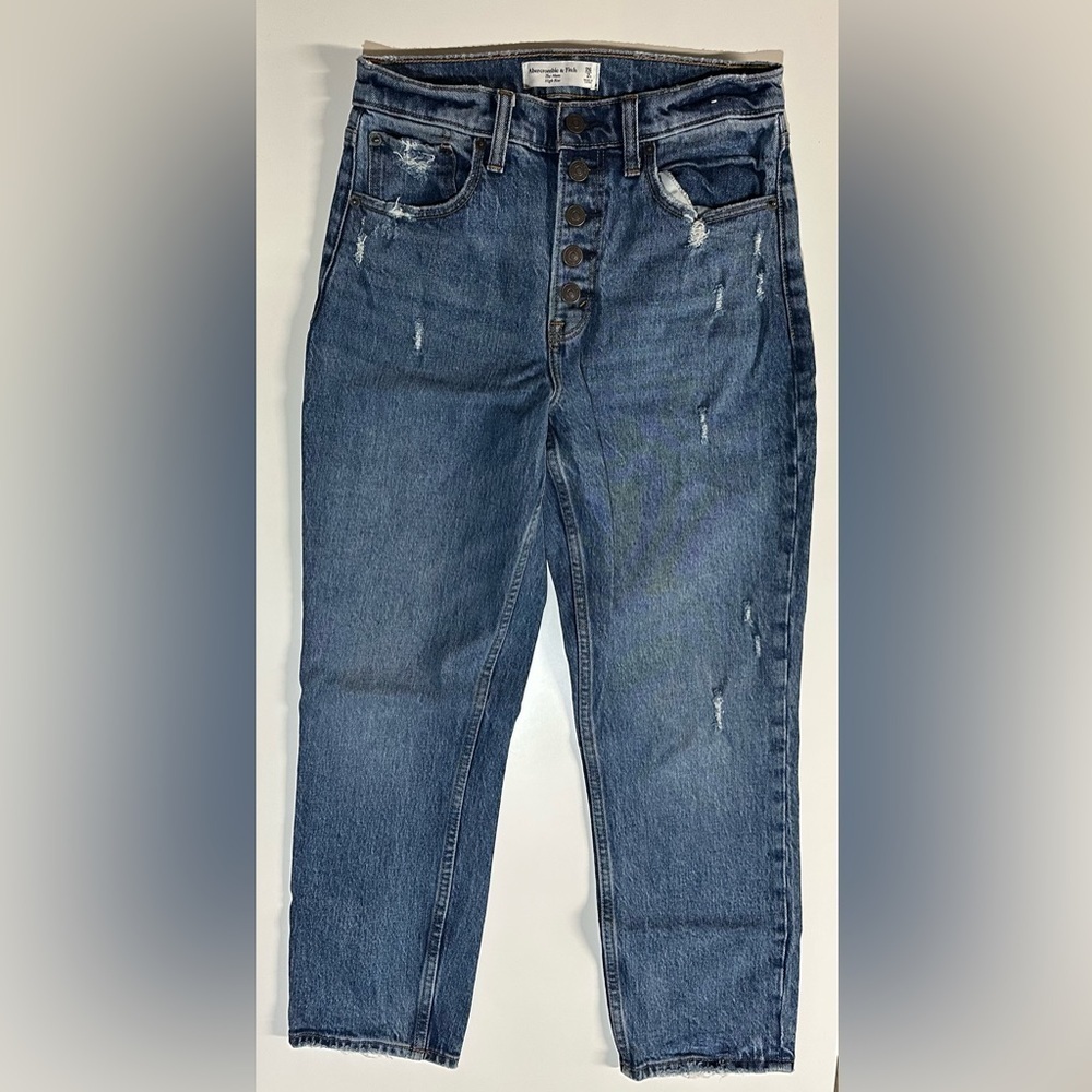 EUC Women’s Abercrombie & Fitch The Mom High Rise, Size 26/2r